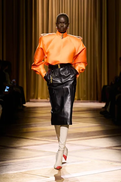 Look 45